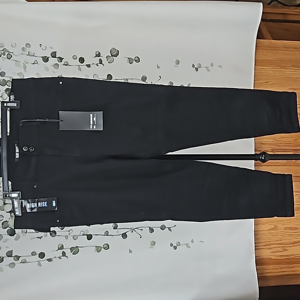 Blue savvy 🖤 bnwt skinny pants (#64)